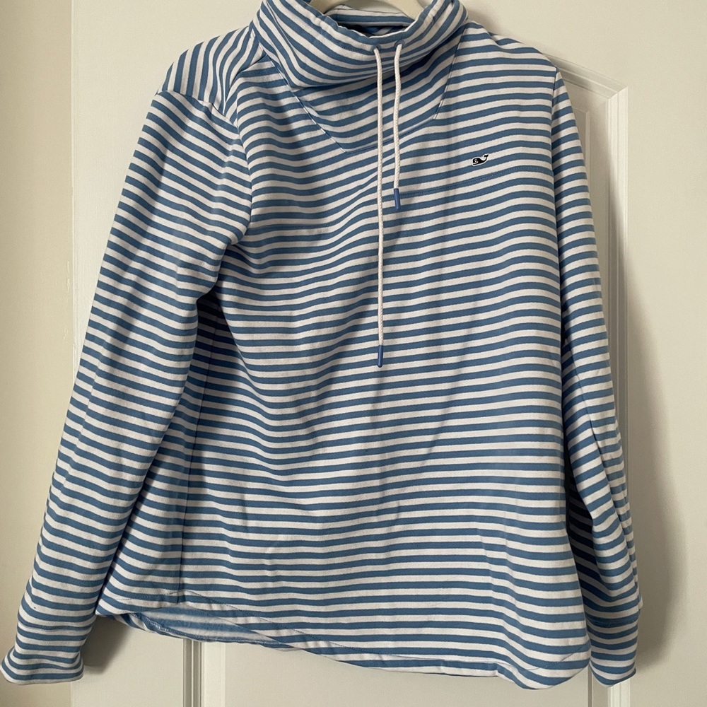 Vineyards vines funnel neck pull over